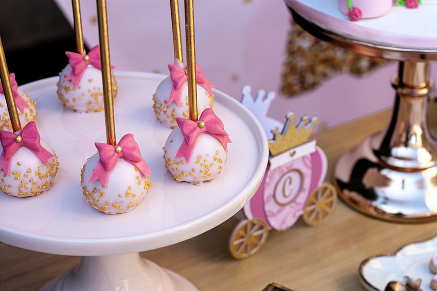 pop-cakes-fiesta-de princesas-en-casa